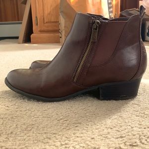 Unisa Chestnut Booties